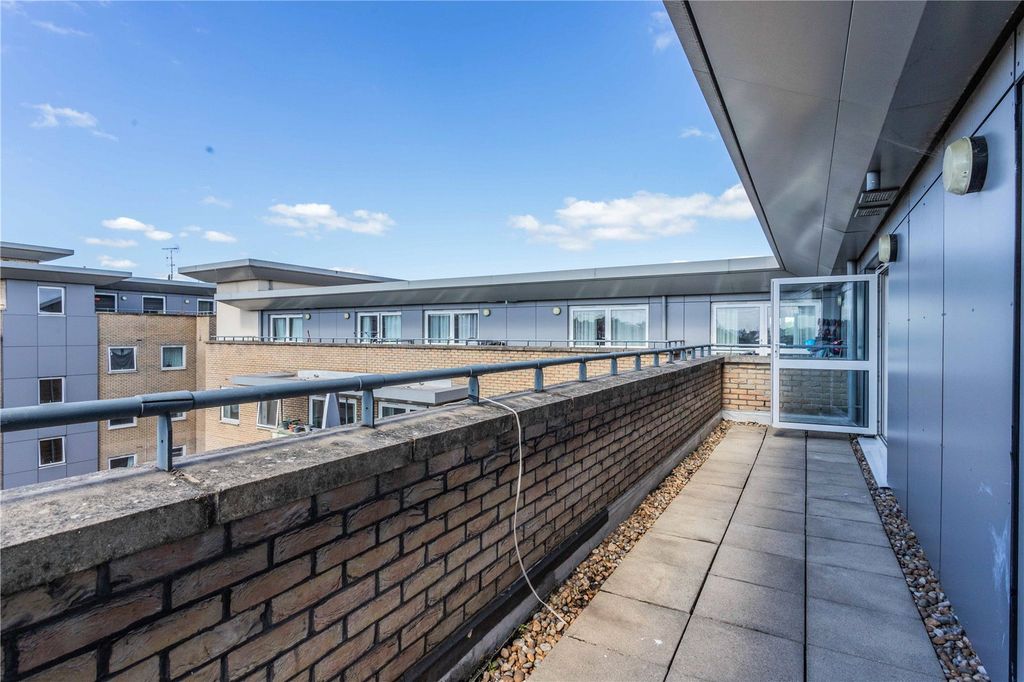 Property photo 1 of 11 Picture No. 15