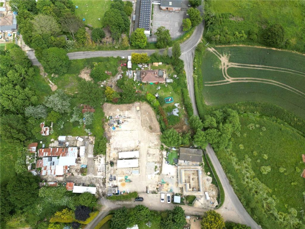 Property photo 3 of 6 Picture No. 02