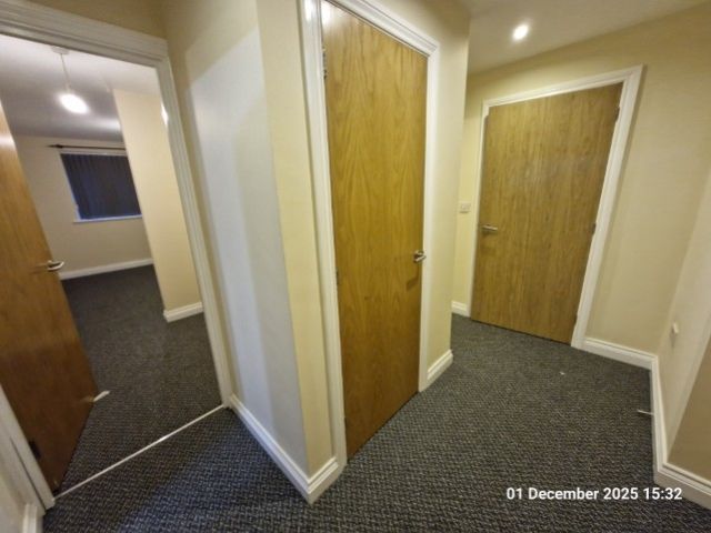 Property photo 3 of 11 20251201_153228 (Small)