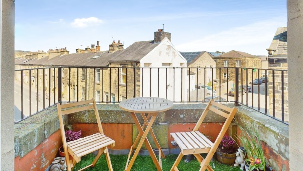 Property photo 3 of 14 Pbox-Img.Jpg