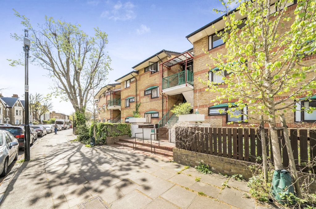 Property photo 3 of 14