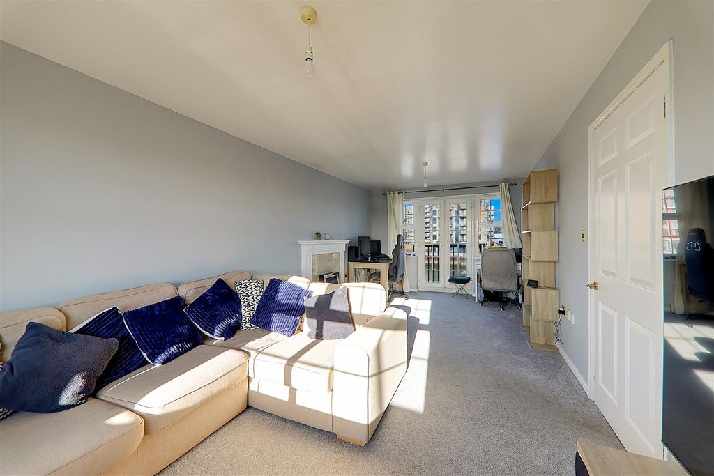 Property photo 2 of 13 Img_9742-Img_9744.Jpg