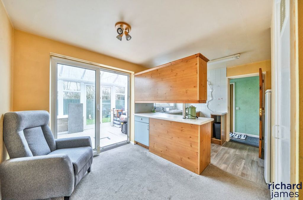 Property photo 3 of 11 F575226c666d4A1Cb55Dcb8F881823F1