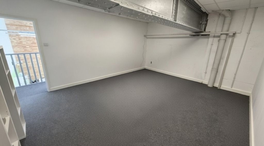 Property photo 3 of 9 Offices For Rent