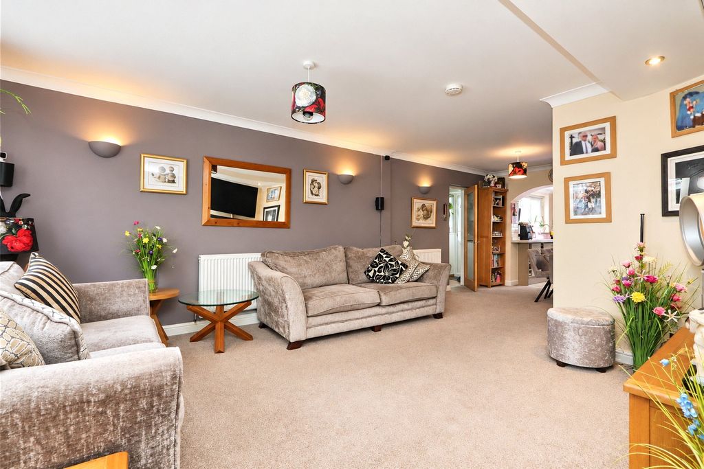 Property photo 3 of 18 Picture No. 34