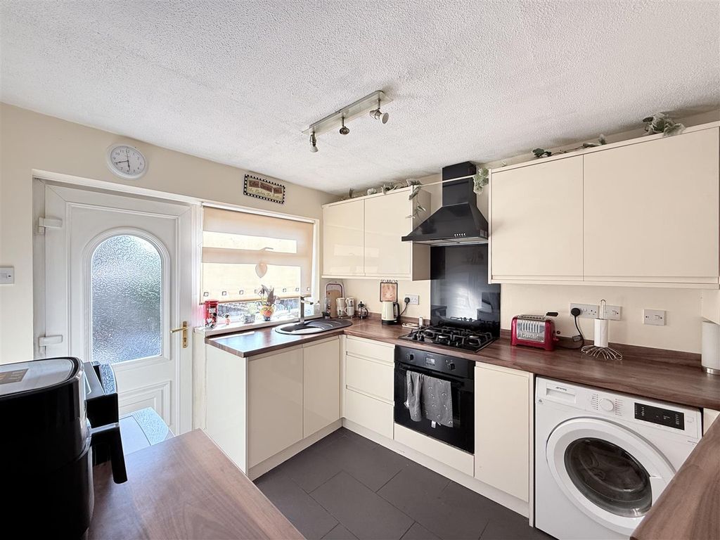 Property photo 2 of 11 Img_5222.Jpeg