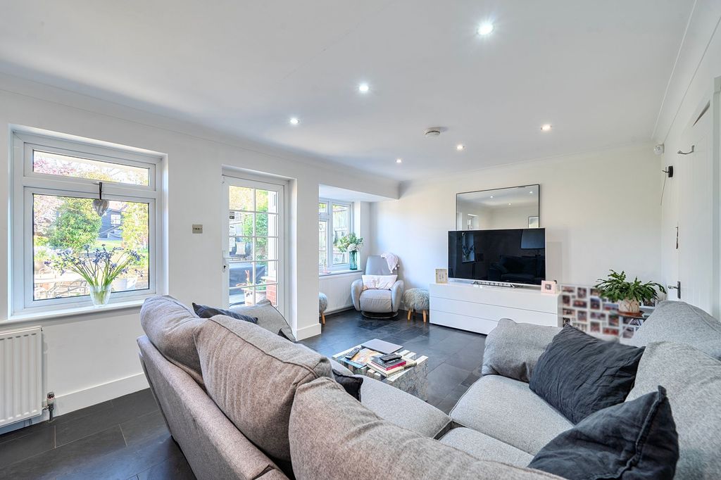 Property photo 2 of 44