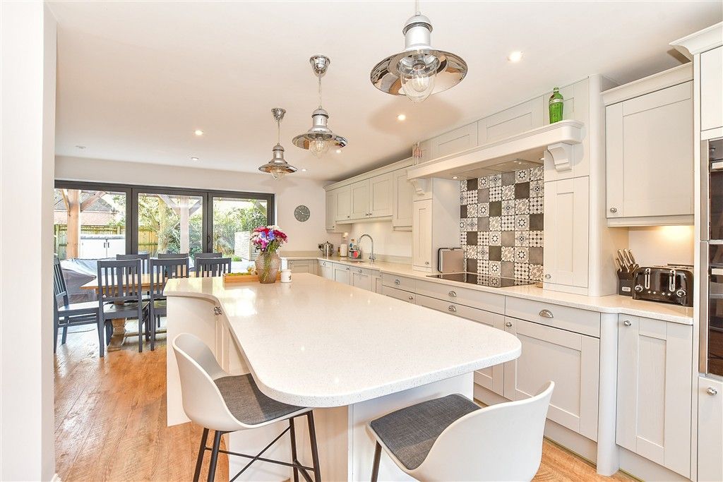 Property photo 3 of 15 Kitchen/ Breakfast Room