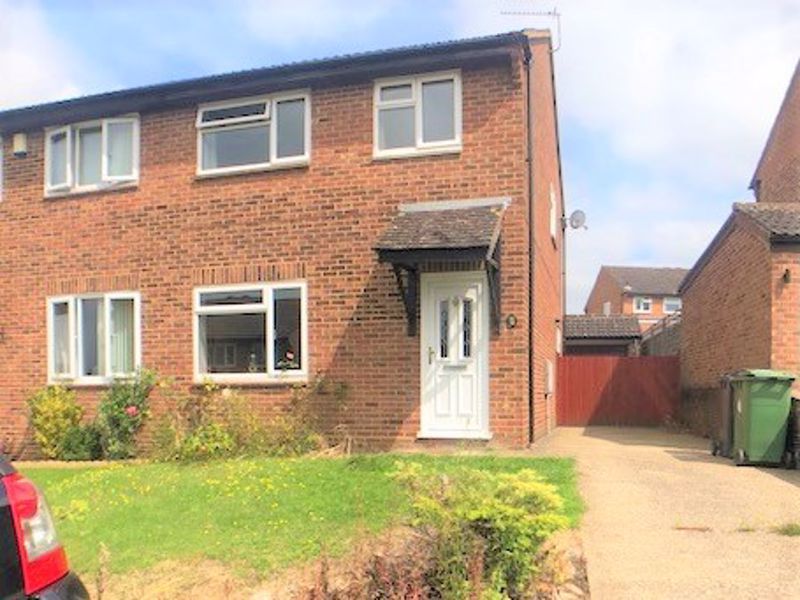 3 bed semi-detached house to rent Willington