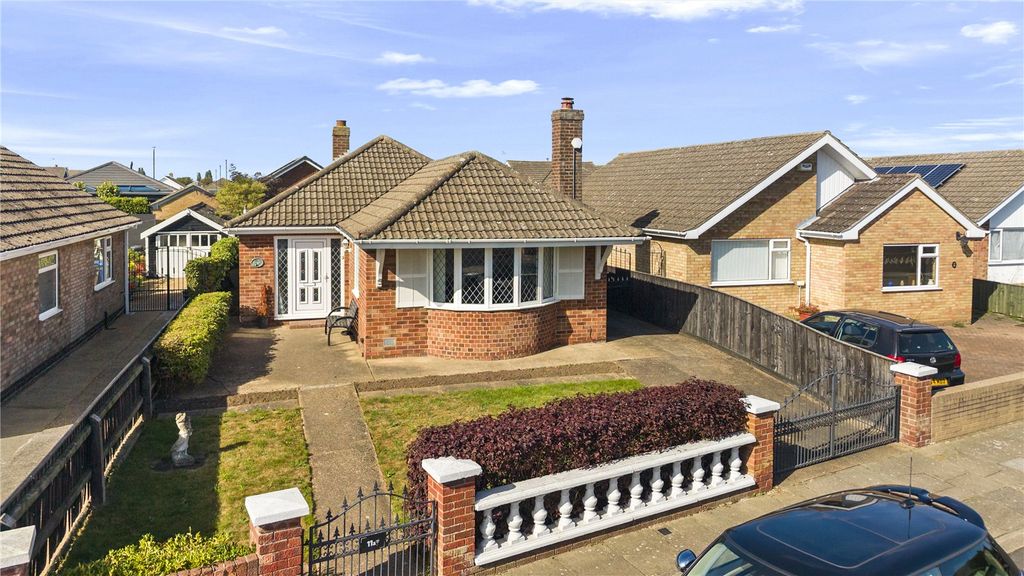 Property photo 1 of 28 Picture No. 04