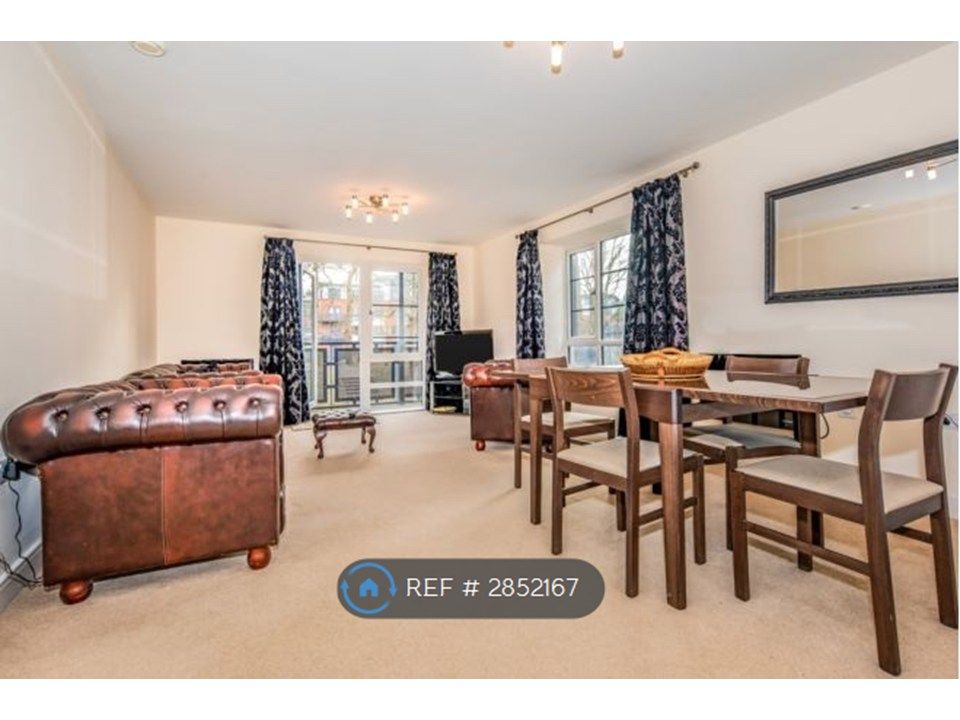 Property photo 1 of 13 Living / Dining Room