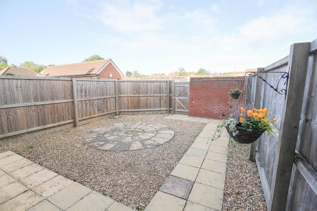 Property photo 3 of 18