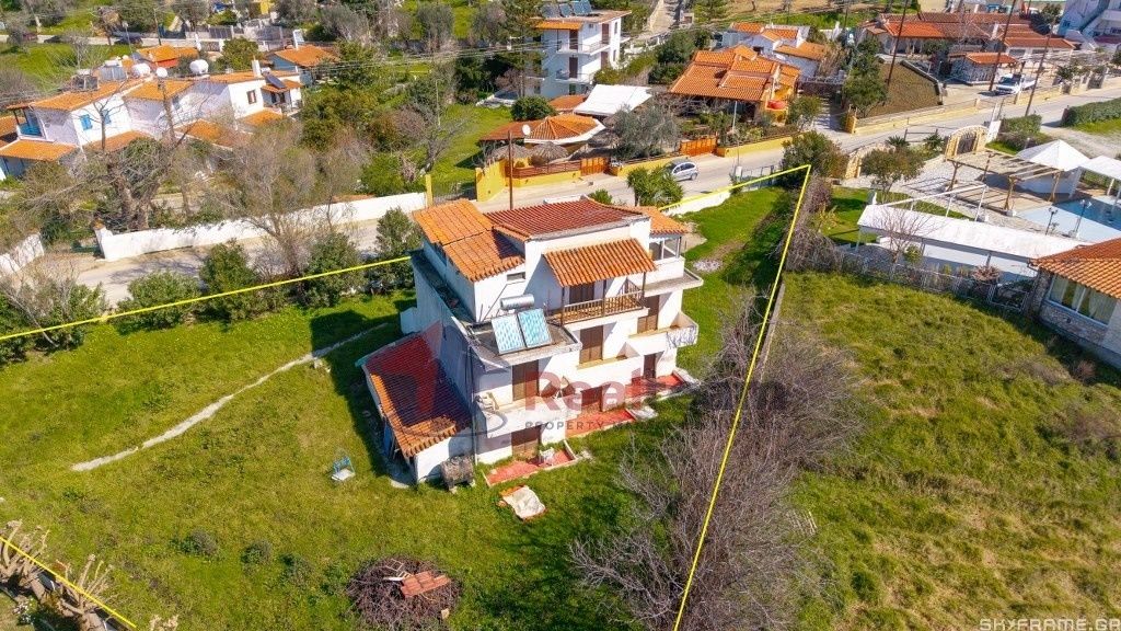 Property photo 3 of 25