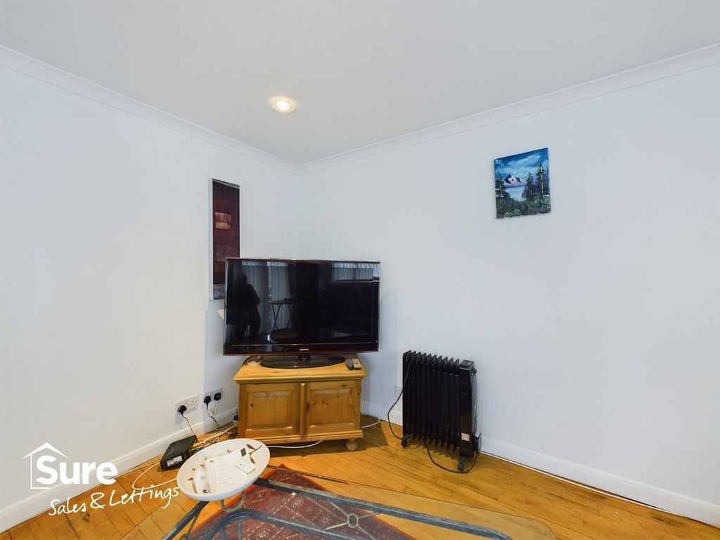 Property photo 3 of 7 3506952