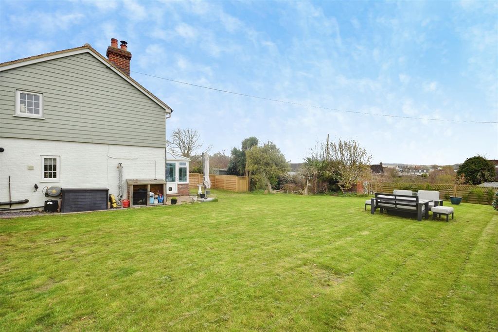 Property photo 3 of 27