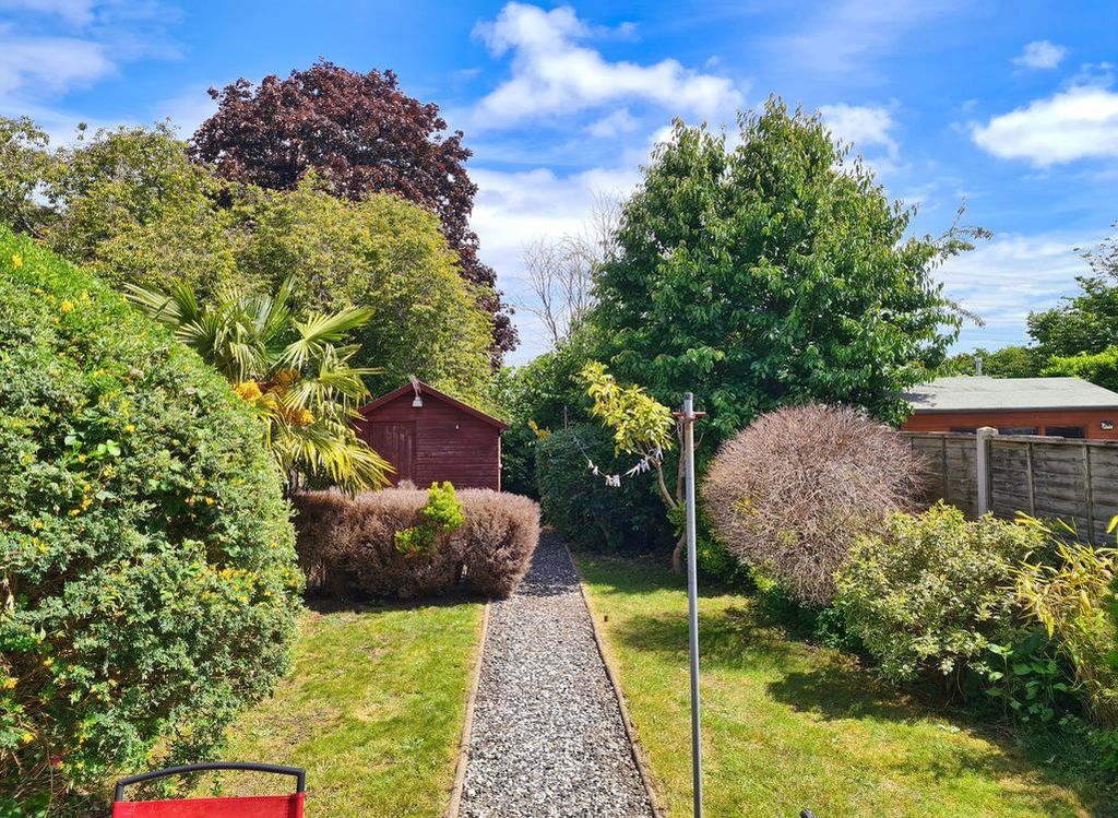 Property photo 2 of 23