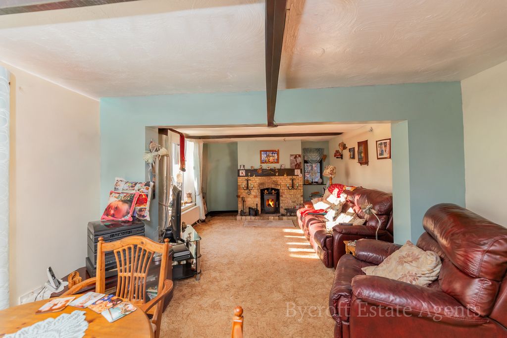 Property photo 3 of 20