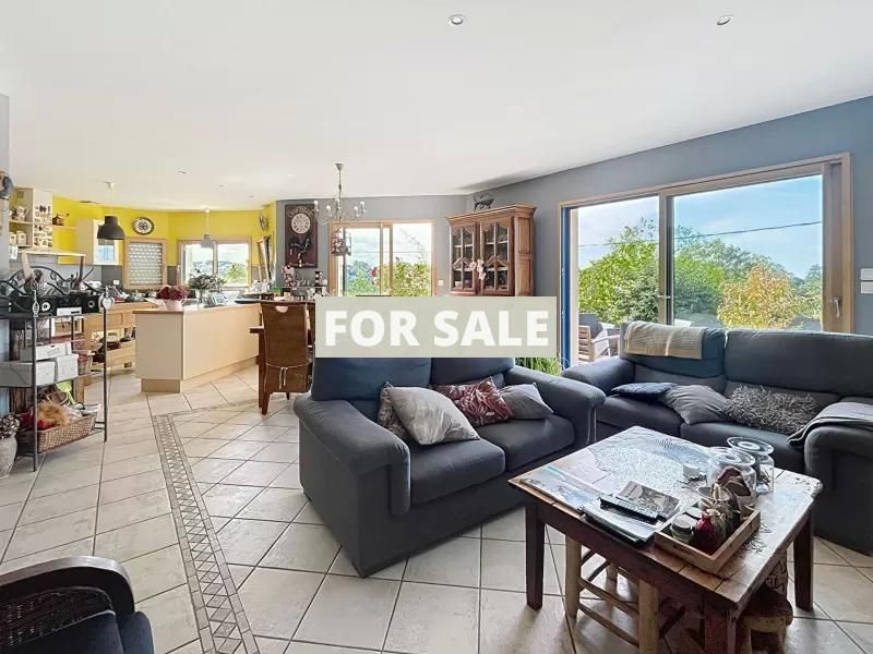 Property photo 2 of 18