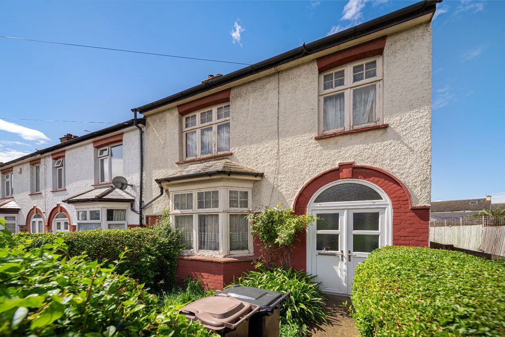 Property photo 1 of 11 4837851