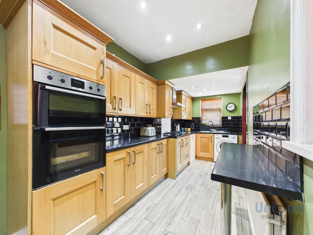 Property photo 3 of 23