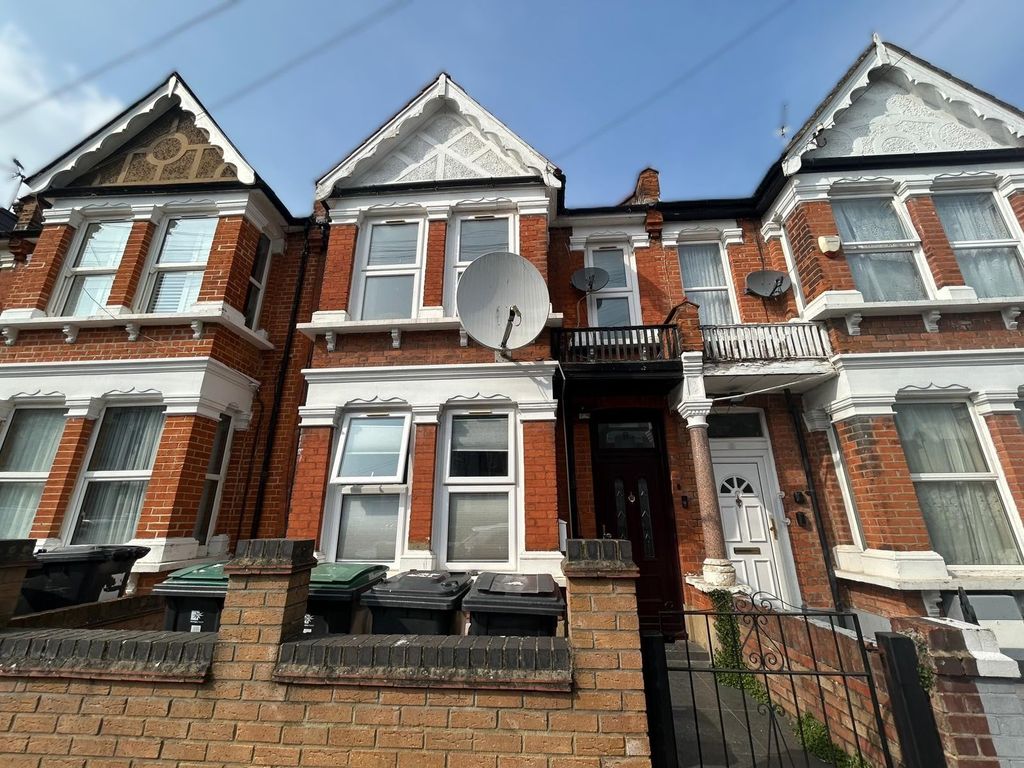 Property photo 1 of 11