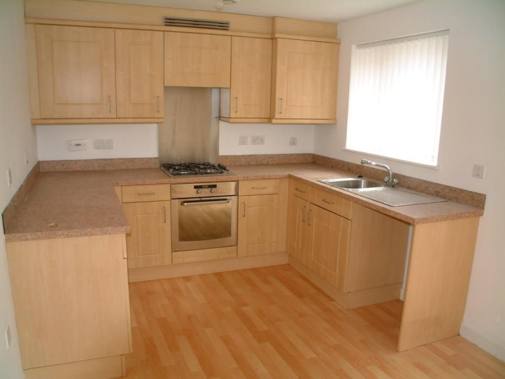 Property photo 2 of 8 Kitchen.Jpg