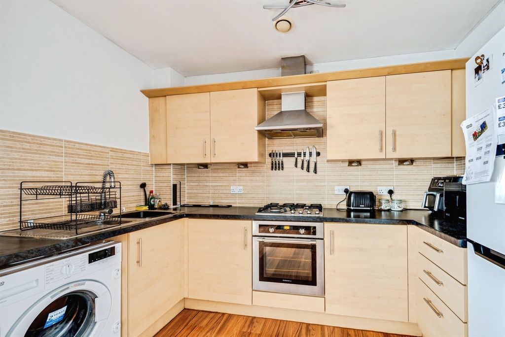 Property photo 3 of 12