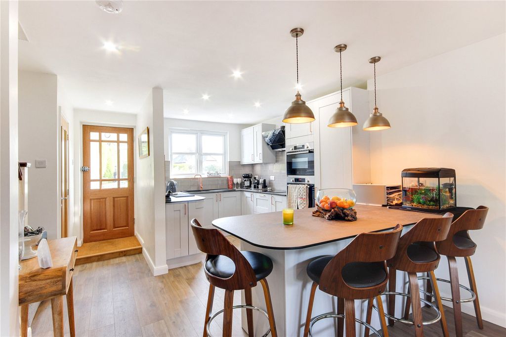 Property photo 3 of 14 Kitchen/Sitting Room
