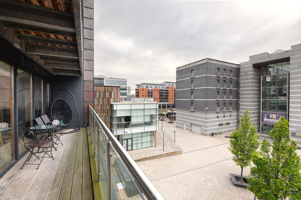 Property photo 3 of 25