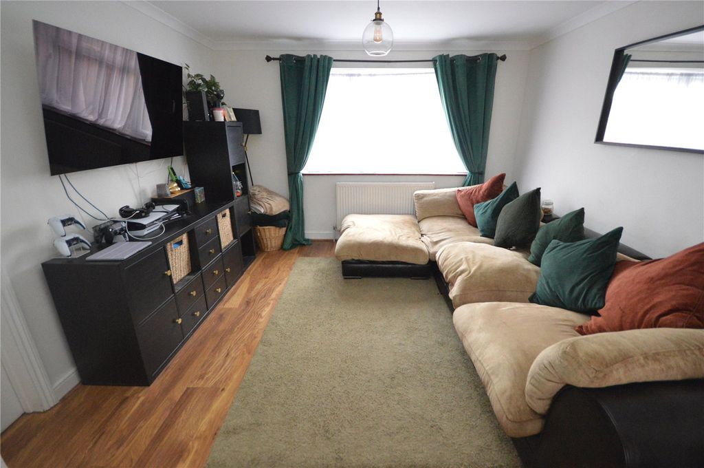 Property photo 2 of 11 Picture No. 03