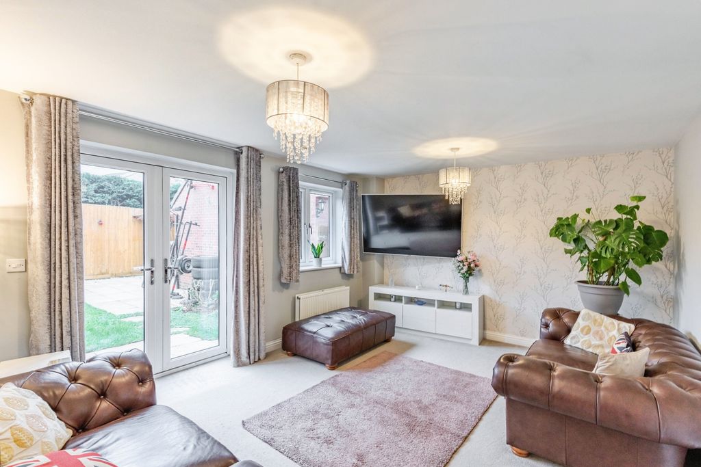 Property photo 3 of 20