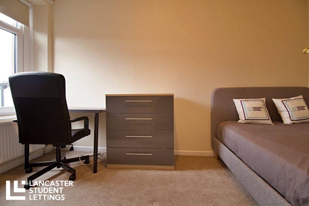 Property photo 3 of 7 Property Photo