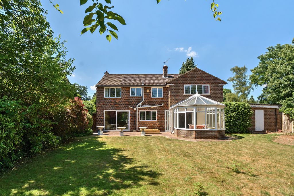 Property photo 2 of 11