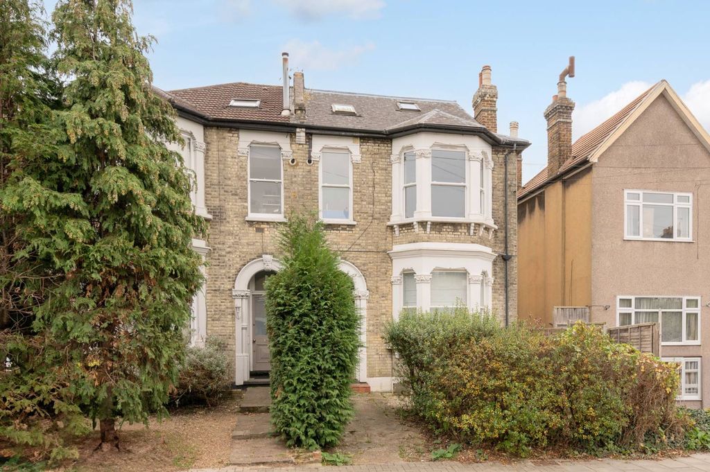 Property photo 3 of 9