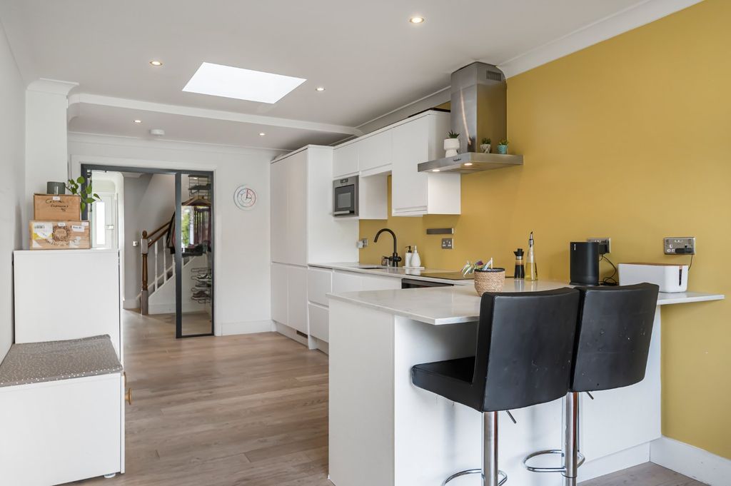 Property photo 3 of 15 Picture No. 11