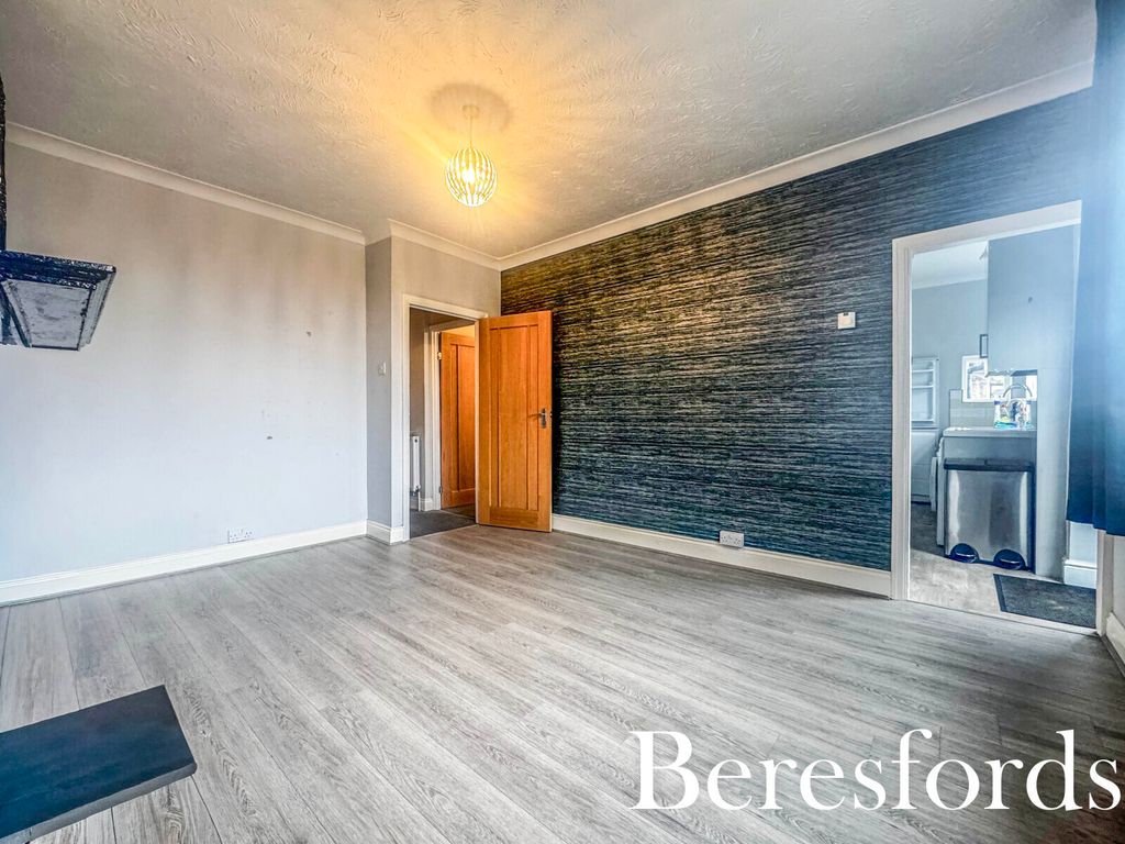 Property photo 3 of 10 Lounge View 2