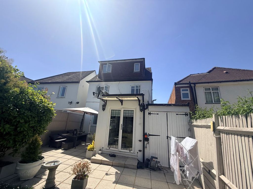 Property photo 2 of 38