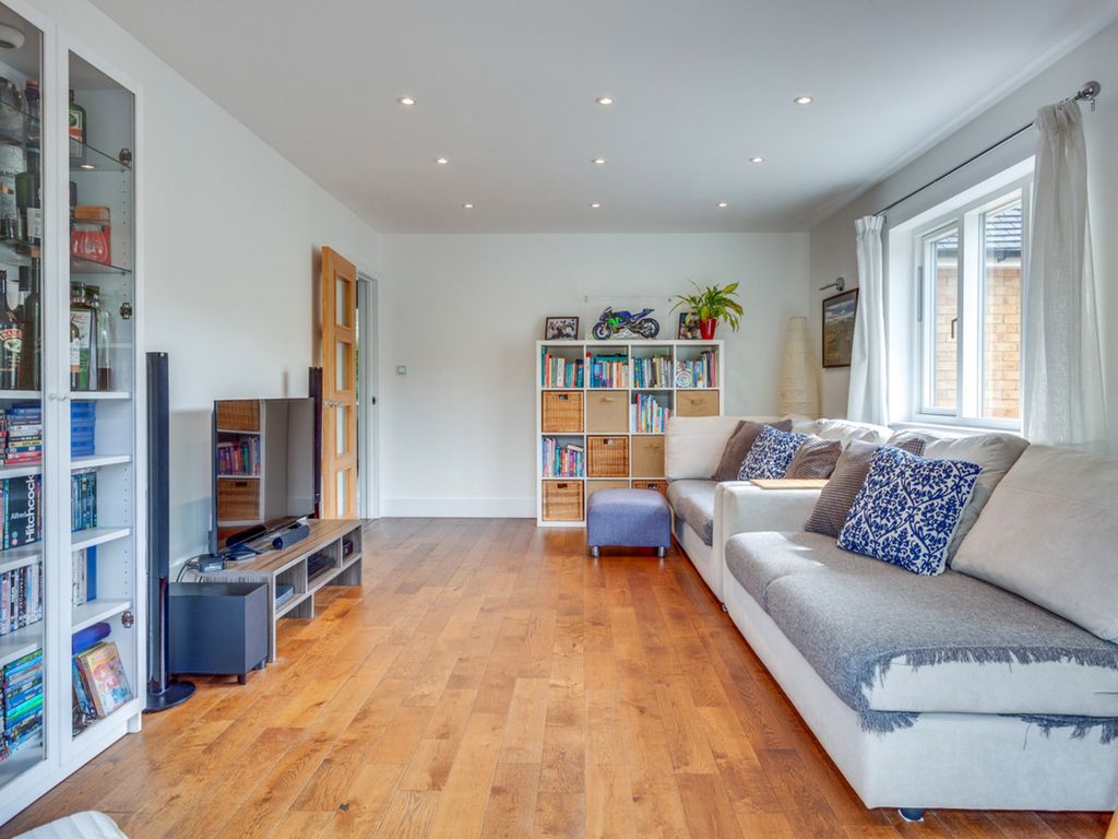 Property photo 3 of 24