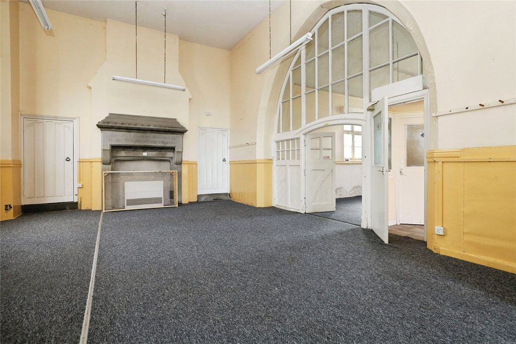 Property photo 3 of 26 Main Hall