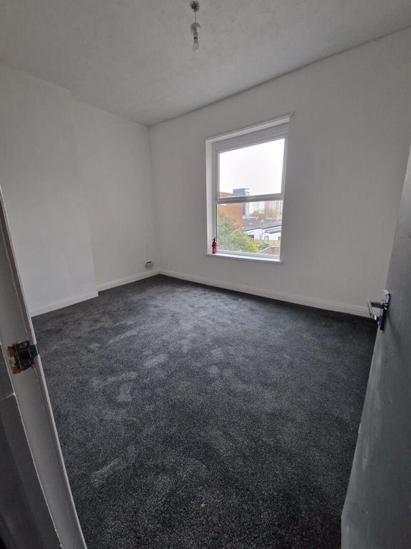 Property photo 3 of 4 Bedroom