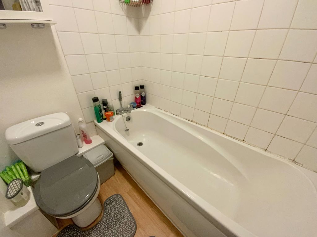 Additional image 5 of 1 bed flat for saleWiltshire Drive, Halesowen B63