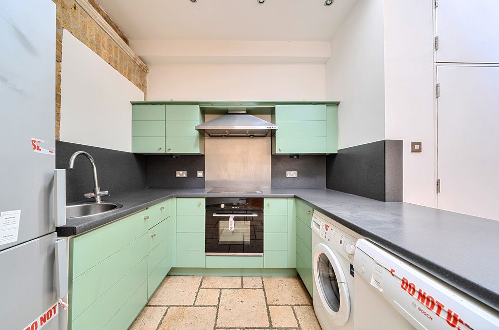 Property photo 3 of 26 Kitchen