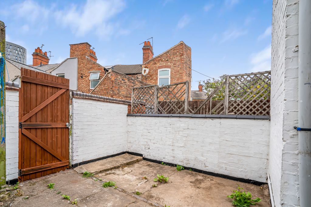 Property photo 3 of 10