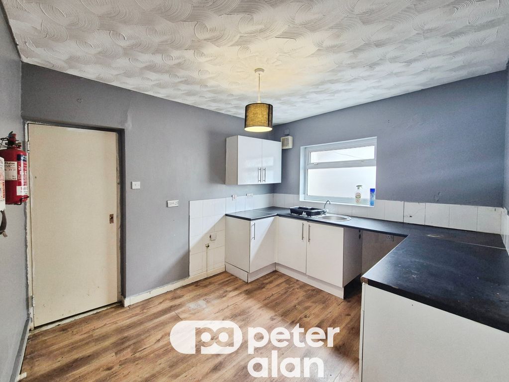 Property photo 2 of 9 Image