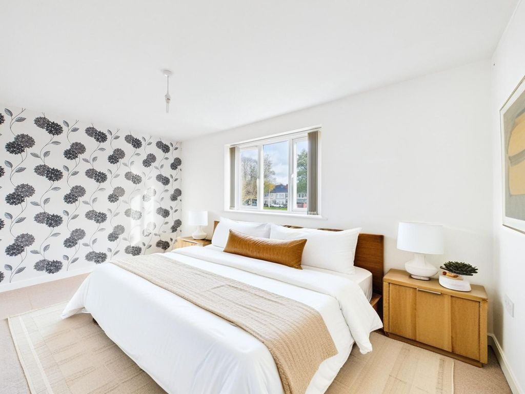 Property photo 3 of 19 Bedroom One (Virtually Furnished Ai)