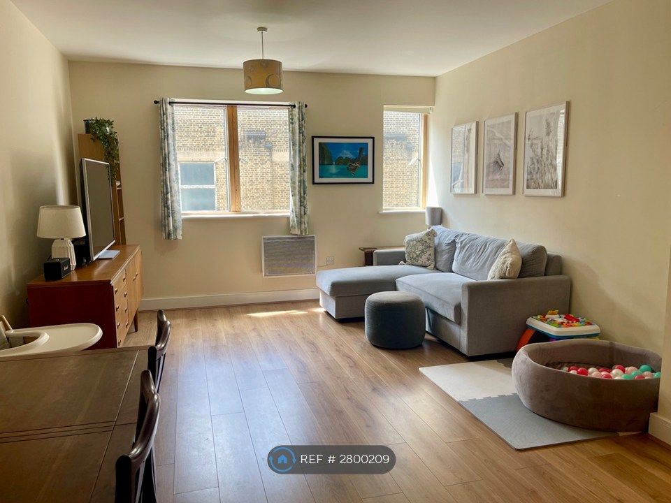 Property photo 1 of 13 Living Room