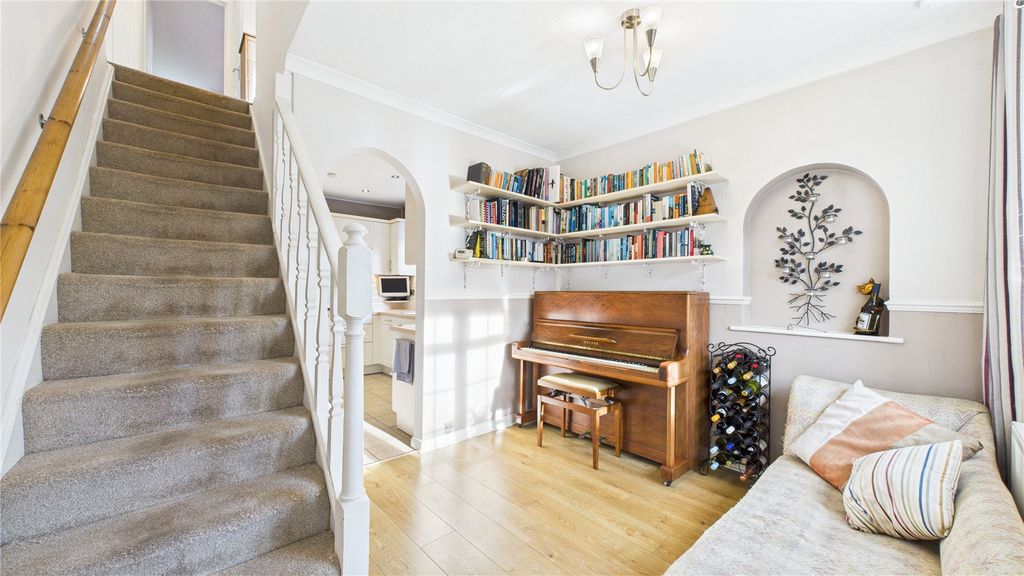 Property photo 3 of 18 Picture 3