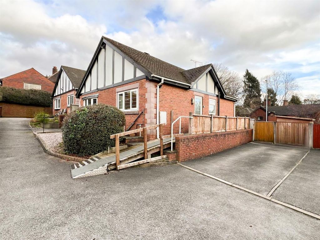 Property photo 1 of 14 Frontage