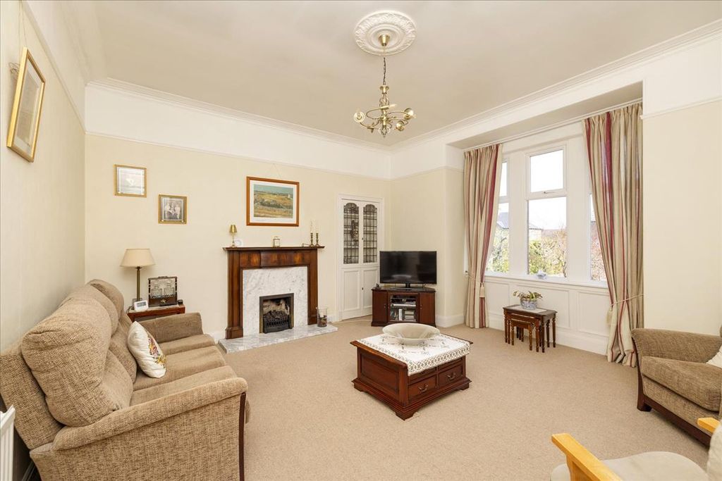 Property photo 2 of 29