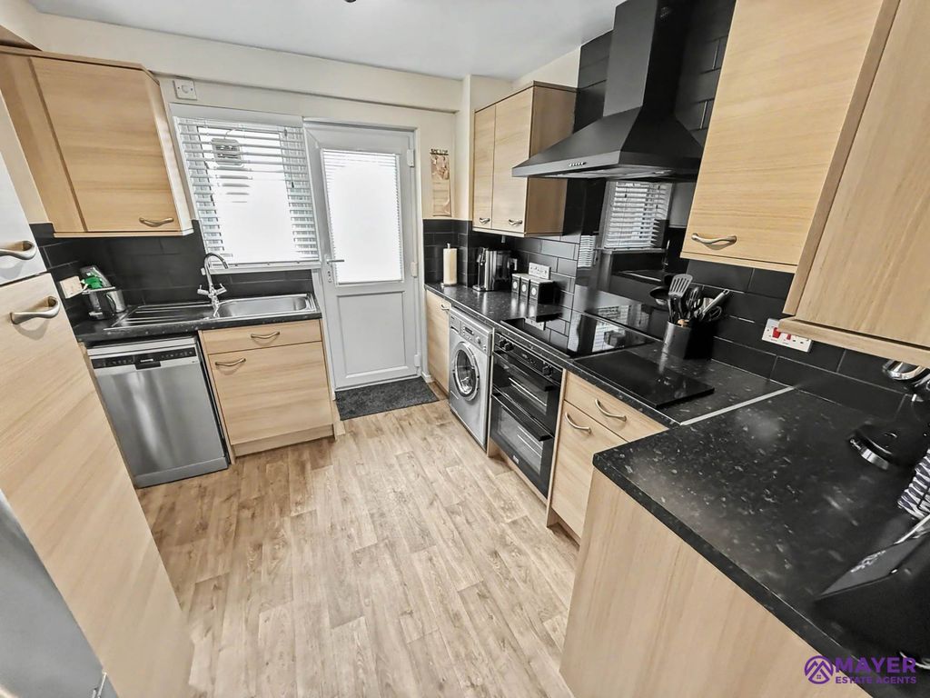 Property photo 3 of 15